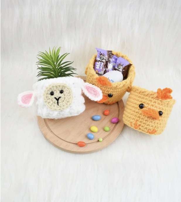 Crochet Mini Easter Baskets