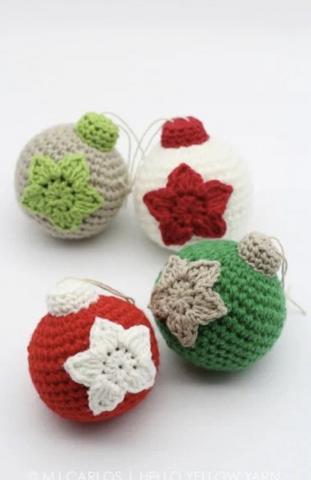 Crochet Lovely Christmas Baubles