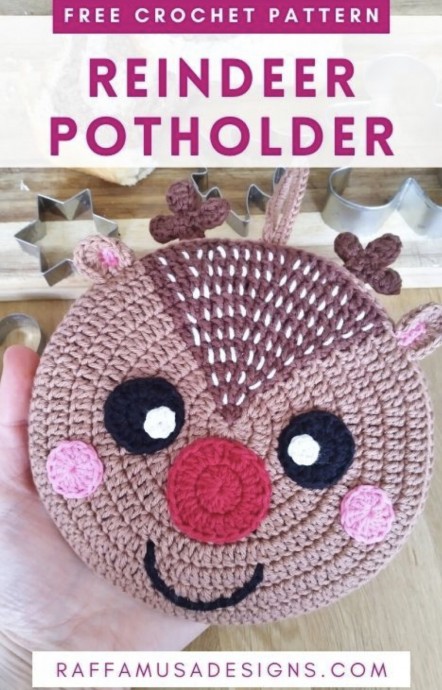 Crochet The Cutest Christmas Reindeer Potholder