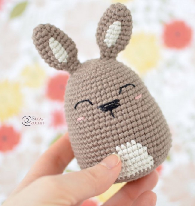 Cute Easter Egg Bunny