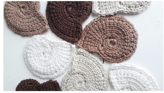 DIY Crochet Seashell Scrubbies