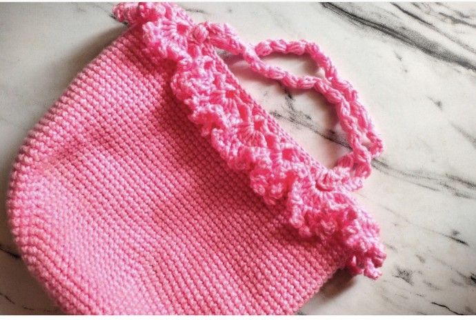 Crochet Bag With Ruffle Trim