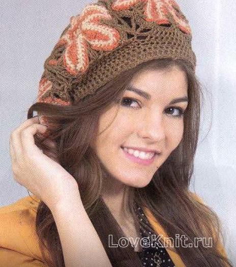 ​Crochet Beret with Flower Elements