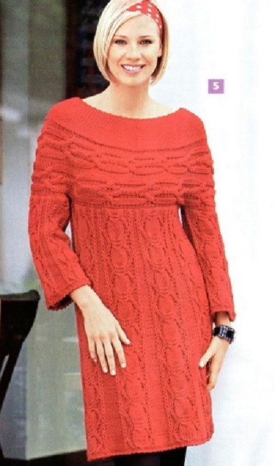 ​Knit Dress with Round Yoke