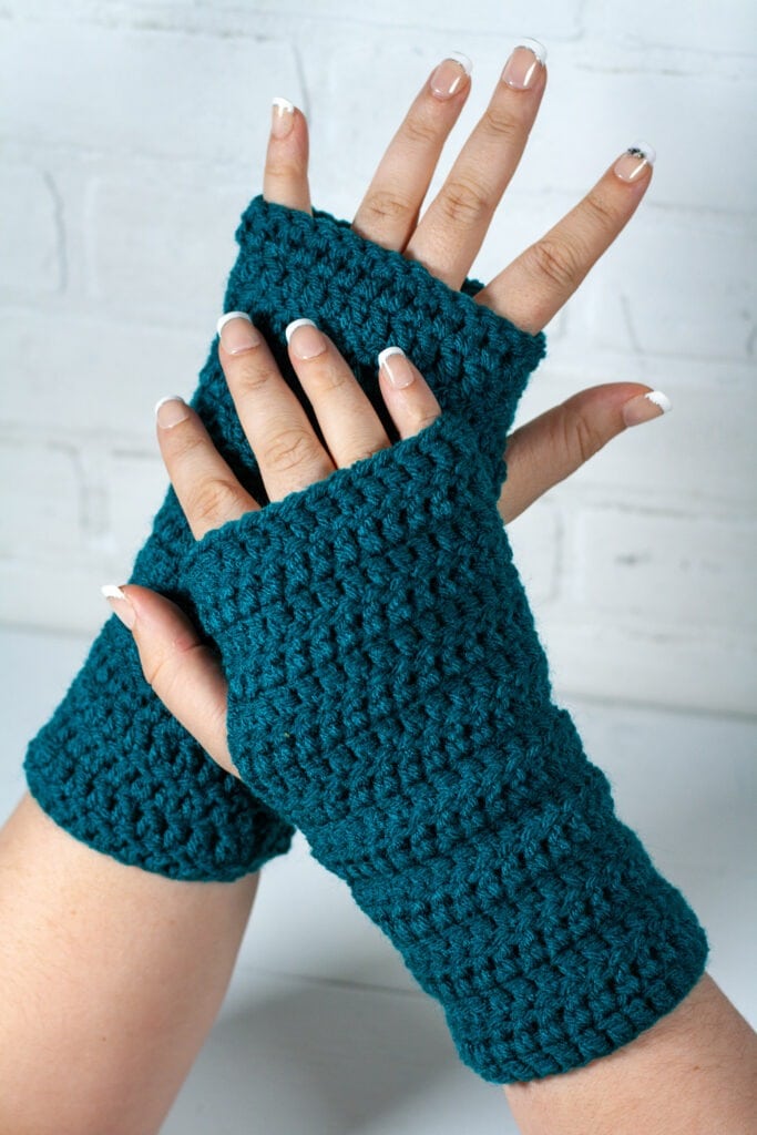Helping our users. Very Simple Crochet Fingerless Gloves. – FREE ...