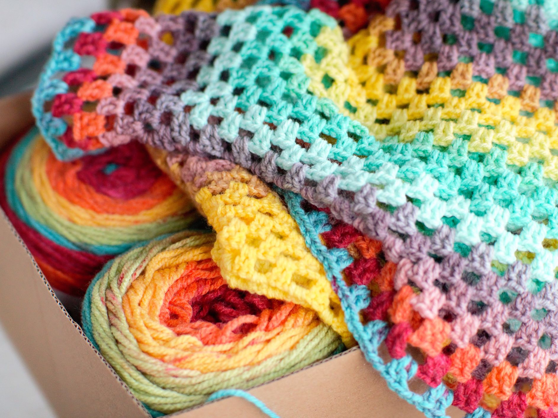 Inspiration. Crochet Blankets. FREE CROCHET PATTERN — Craftorator