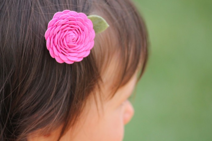 ​Hair-Pin Ric Rack Flower