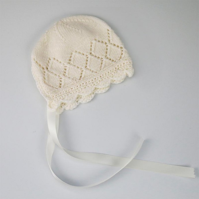 Inspiration. Knit Baby Bonnets.