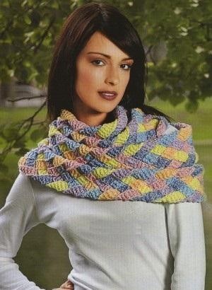 ​Multicolored Knit Scarf