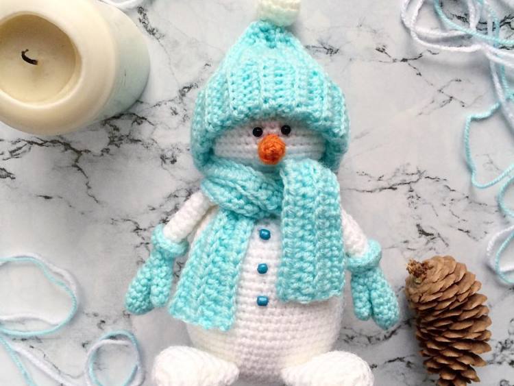 Crochet Amigurumi Snowman FREE CROCHET PATTERN — Craftorator