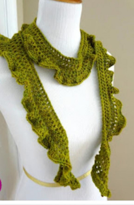 Green Leaf Scarf