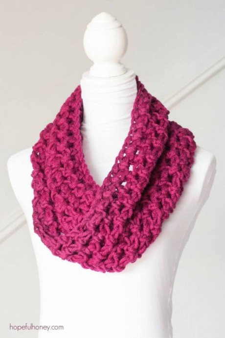 Basic Chunky Cowl – Beginner Crochet Pattern