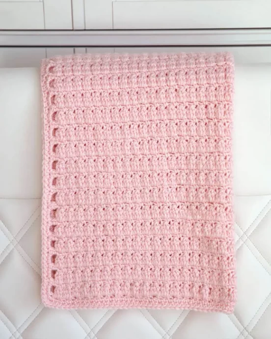 Cozy Clusters Free Crochet Baby Blanket Pattern