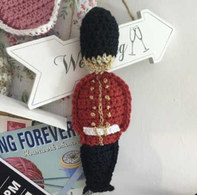 Crochet a Simple Soldier