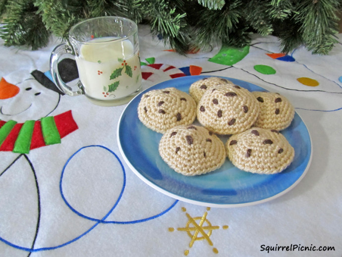 Crochet Chocolate Chip Cookie