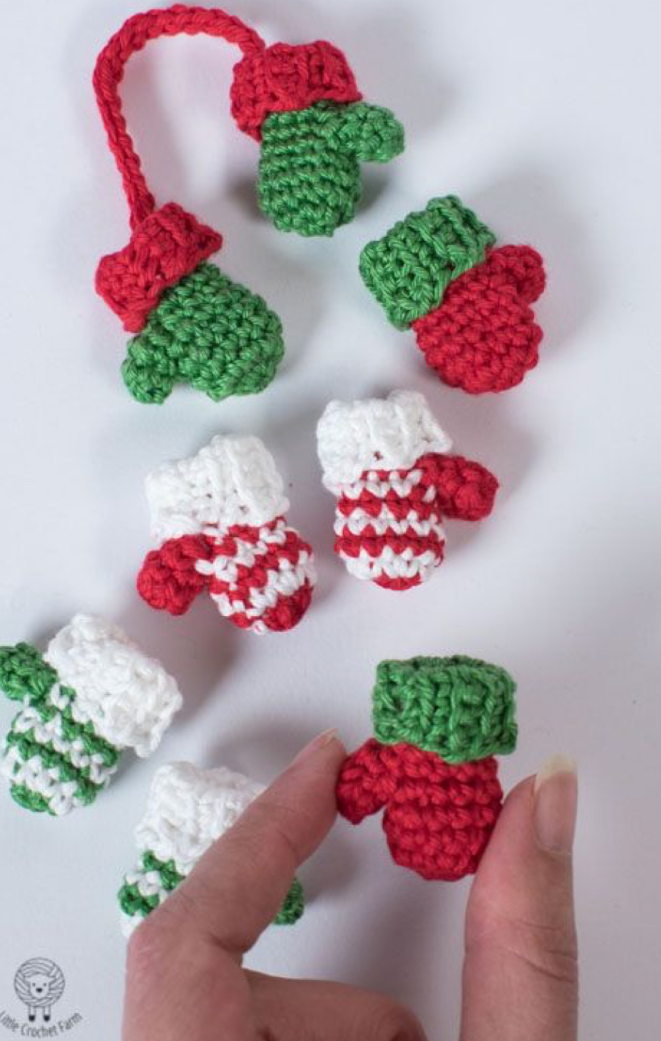 Crochet Mini Mittens Ornament – FREE CROCHET PATTERN — Craftorator