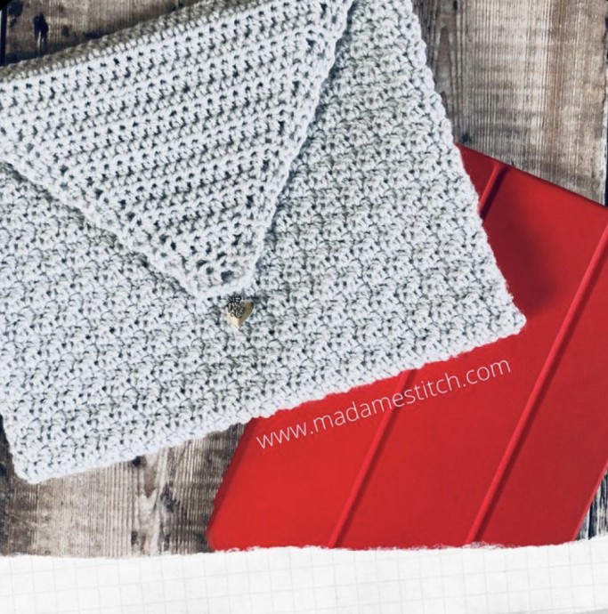 Crochet Tablet Envelope (Free Pattern)