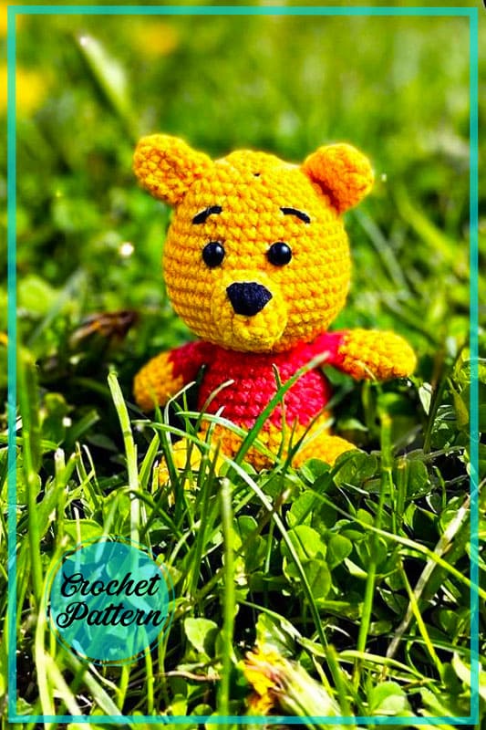 Crochet Winnie the Pooh Keychain Amigurumi