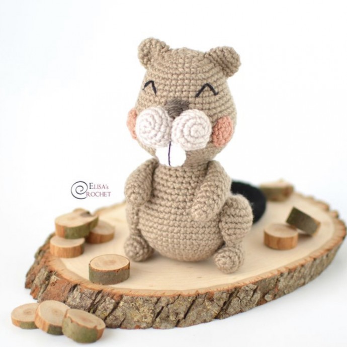 Woody the Beaver Free Crochet Pattern