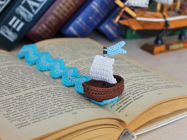 Crochet Bookmark Ship