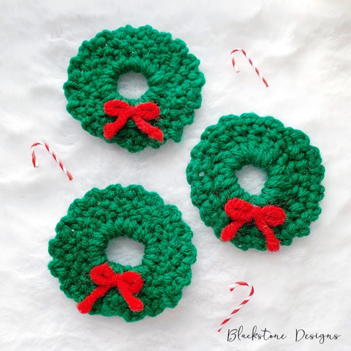 Crochet Wreath Christmas Tree Ornament