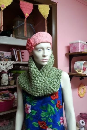 Crochet Pretty Cowl