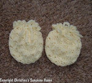 Crochet Baby Shell Mittens