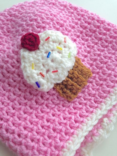 Crochet Cupcake Applique