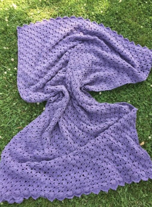 Clover Meadows Throw –  Free Crochet Pattern