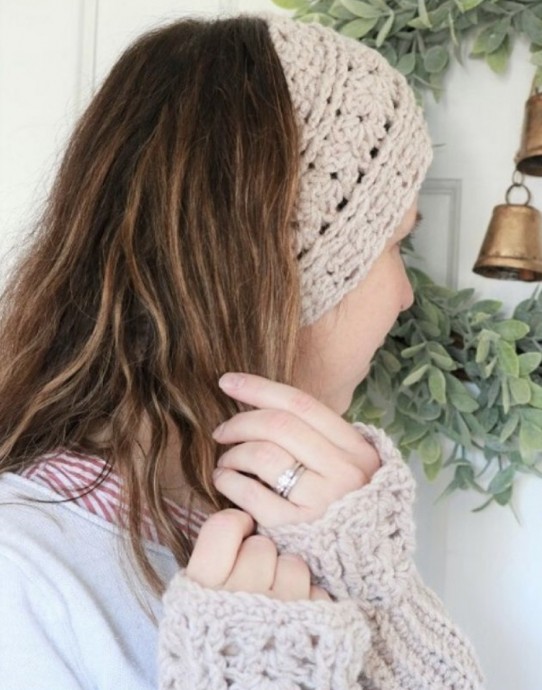 Crochet Ear Warmer (Free Pattern)