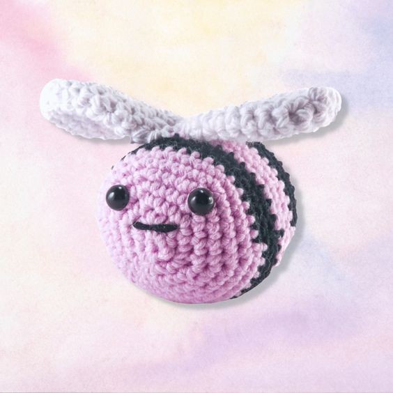 Crochet Mini Bee