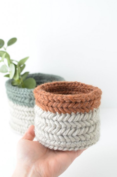 Crochet Herringbone Baskets