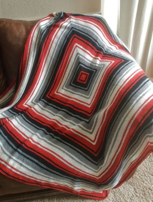 Crochet Geo Throw Blanket (Free Pattern)