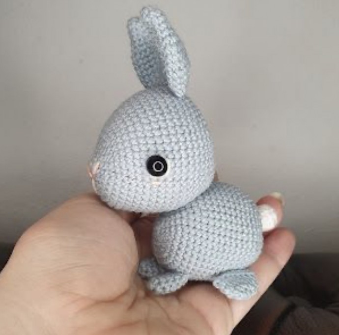 Crochet Palm Bunny (Free Pattern)