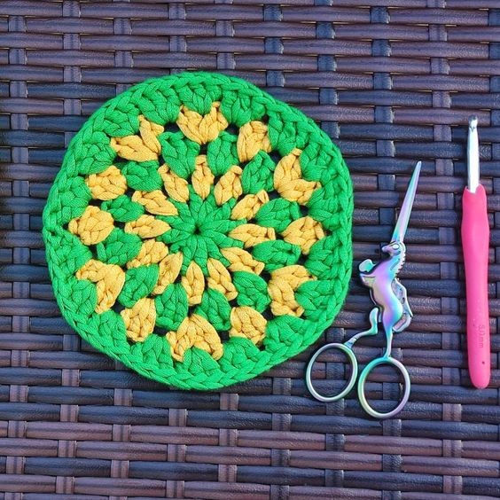 Crochet Circle Granny Square