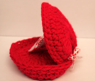 Crochet Heart Gift Box