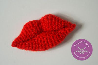 Crochet Lips Keychain