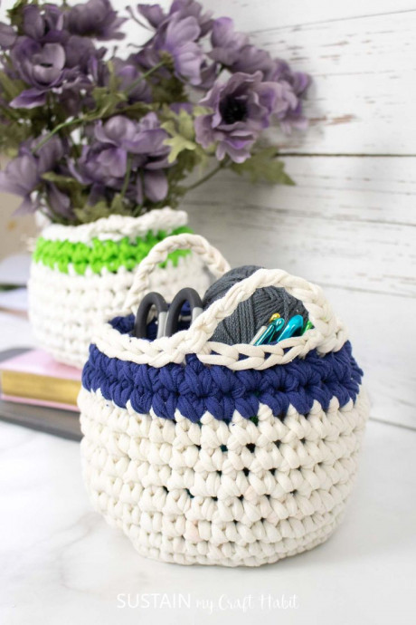 Crochet T-Shirt Yarn Basket with Handles