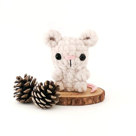 Crochet Adorable Mouse