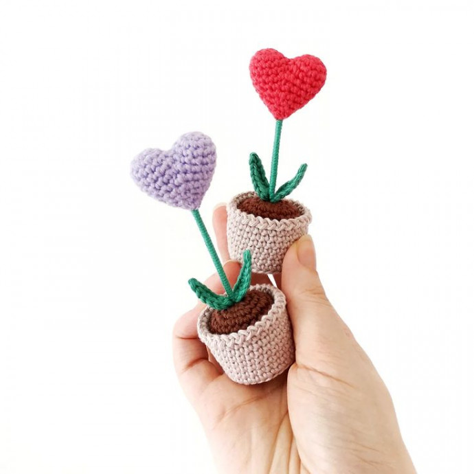 Crochet Amigurumi Heart in a Pot