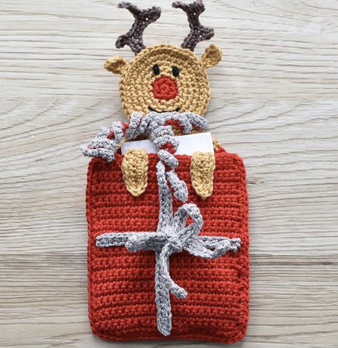 Crochet Gift Card Holder for Christmas (Free Pattern)