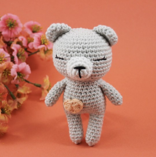 Free Crochet Pattern: Sleepy Bear Amigurumi