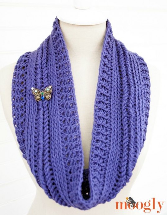 Crochet Up and Down Cowl