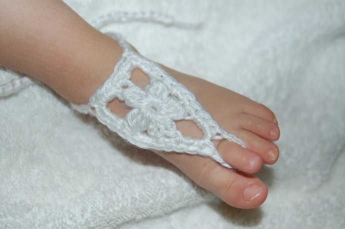 Crochet Baby  Flower Barefoot Sandals