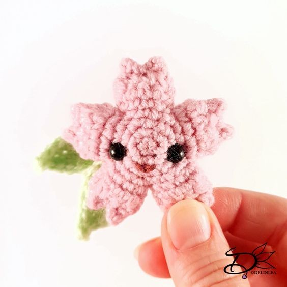 Crochet Sakura Flower Amigurumi