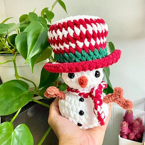 Crochet Snowman John Amigurumi