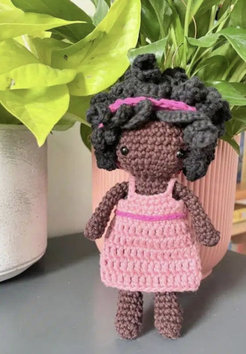 Crochet Naomi Doll with Curly Hair (Free Pattern)