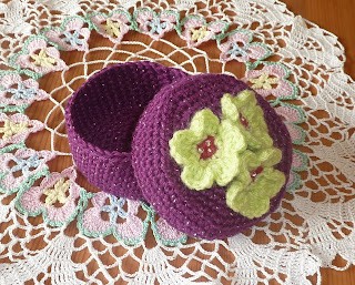 Crochet Pretty Floral Trinket Box