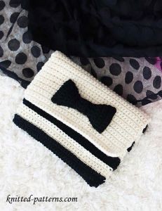 Crochet Striped Bow Clutch