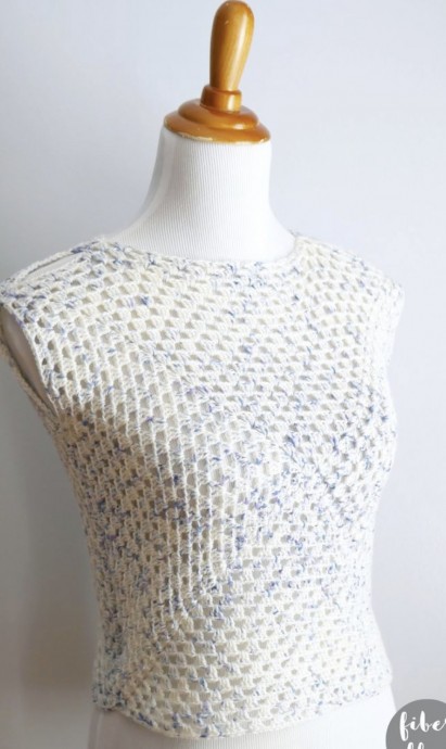 Free Crochet Pattern: Larkspur Peep Shoulder Top